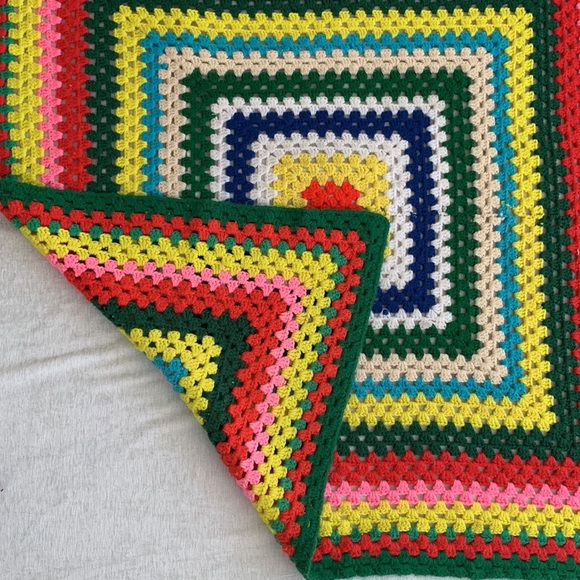 Vintage Handmade Granny Square Crochet Knit Afghan Blanket Rainbow Multi Color - Picture 7 of 7
